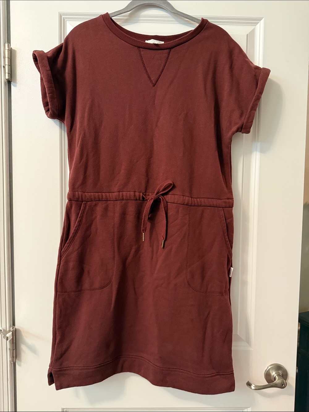 bohme Short Sleeve Drawstring Mini Dress in Burgundy